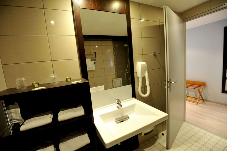 Bathroom 4, Cottage Hotel, Meurthe-et-Moselle