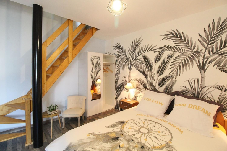 Bedroom 4, "Au Tour des Sens ", Maine-et-Loire