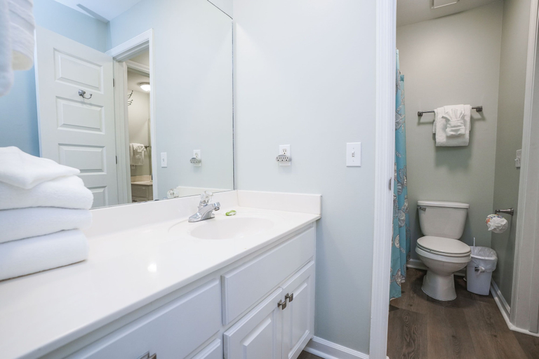 Bathroom 4, Horizon South Resort by Panhandle Getaways, Bay