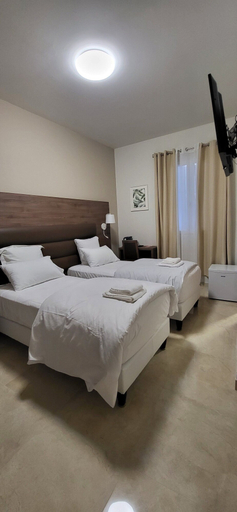 Bedroom 3, Square Hôtel, Gard