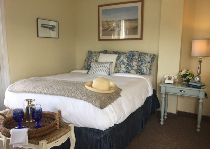 Bedroom 2, The Beach Rose Inn, York