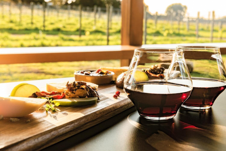 Food & Drinks 5, Sienna Lodge, Busselton