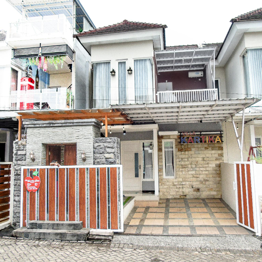 Private Pool Villa Kartika Batu w/ 3 Full AC BR, Malang