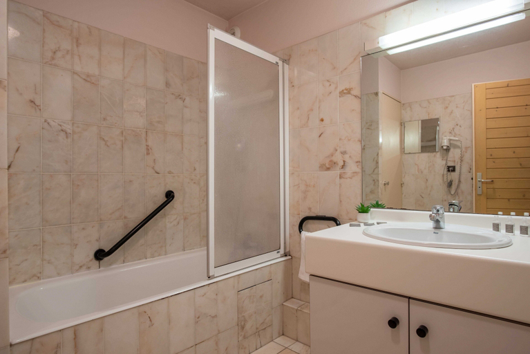Bathroom 5, Residence Eureca, Savoie