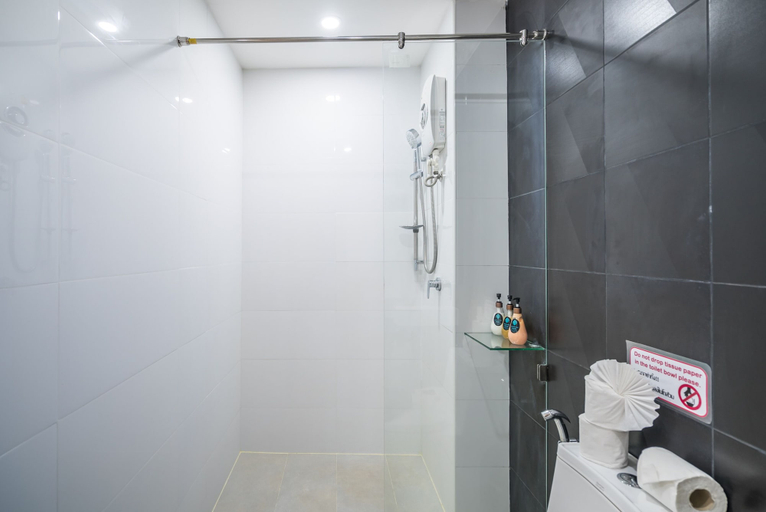 Bathroom 4, Ozone Condo by Lofty, Phuket Island