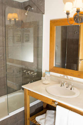 Bathroom 5, Chamonix Posada & Spa, Calamuchita