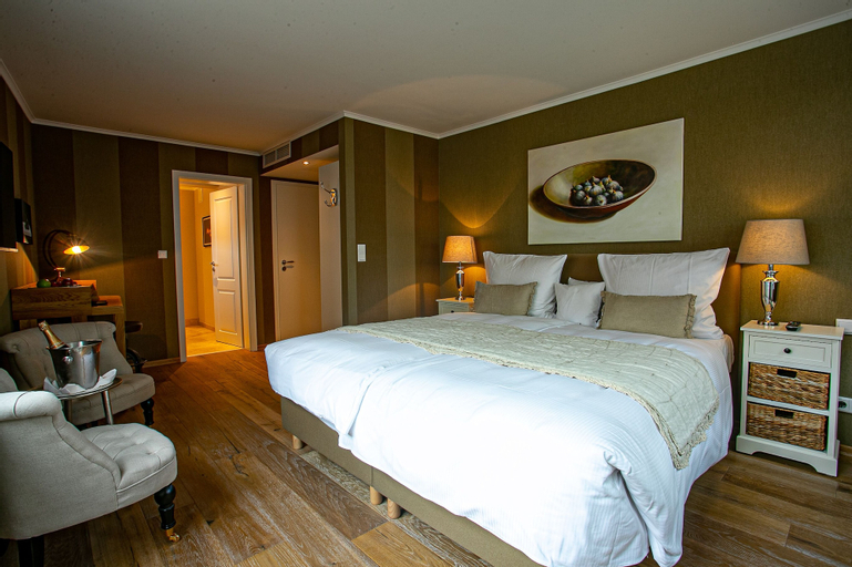 Bedroom 2, Hotel Kronenschlösschen, Rheingau-Taunus-Kreis