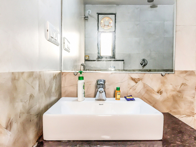 Bathroom 3, ファブホテル プライム プレジデント, Bhopal