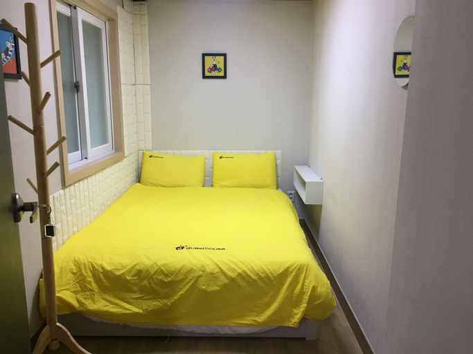 Bedroom 23