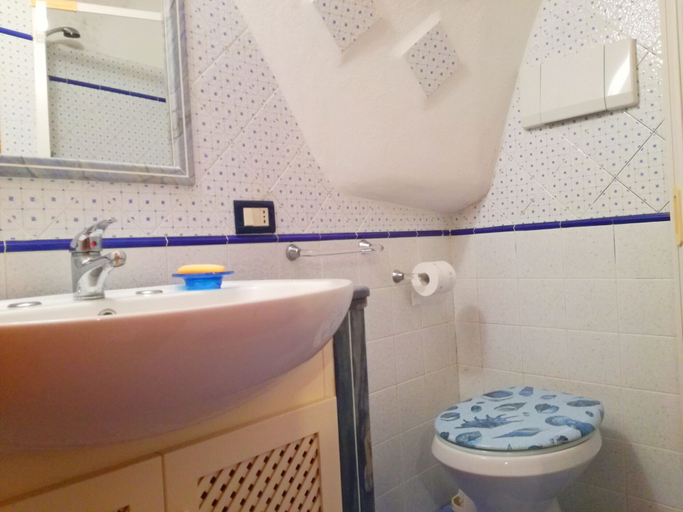 Bathroom 5, Casa Nettuno Sperlongaresort, Latina