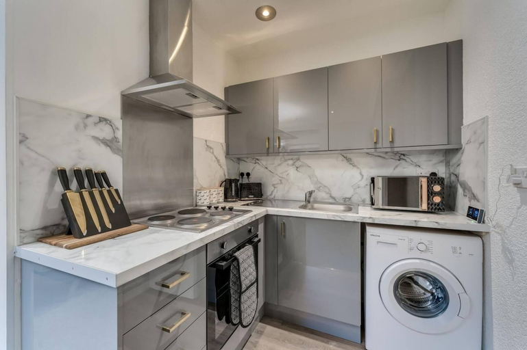 Others 4, Garden Flat - Stylish - Modern Flat - Near Balloch, West Dunbartonshire