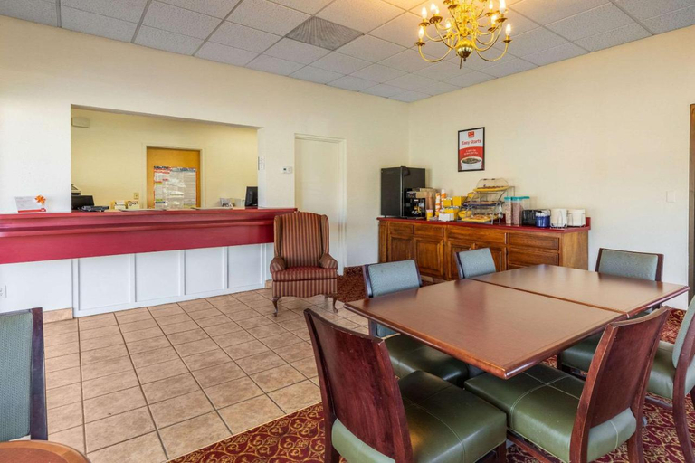 Food & Drinks 4, Econo Lodge Middlesboro, Bell