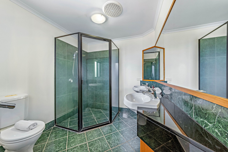 Bathroom 5, Ambience of Airlie - Airlie Beach, Whitsunday