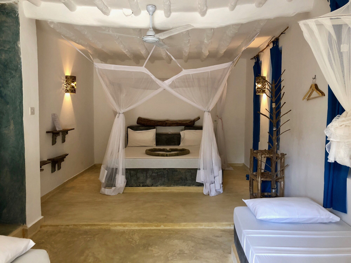 Bedroom 2, Zanzistar Lodge, Kusini