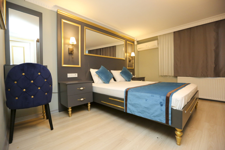 Bedroom 2, Grand Moon Hotel Suites, Beyoğlu