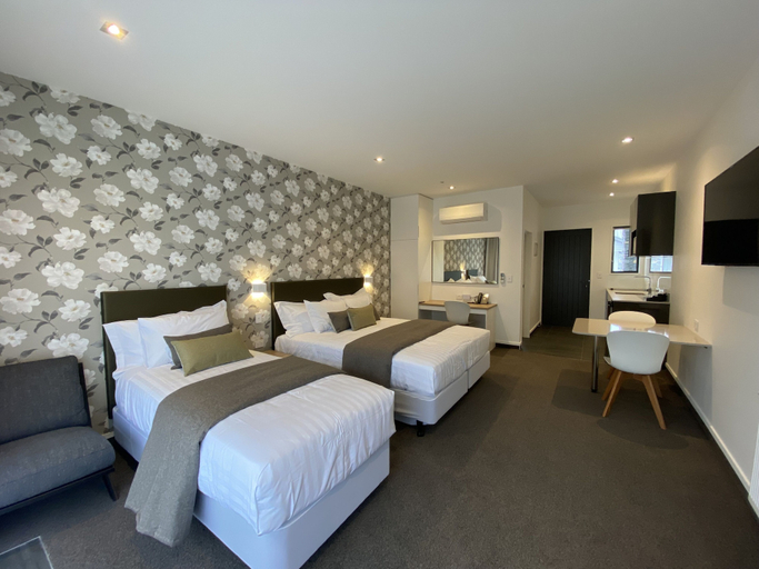 Bedroom 2, Grand Suites Murchison, Tasman