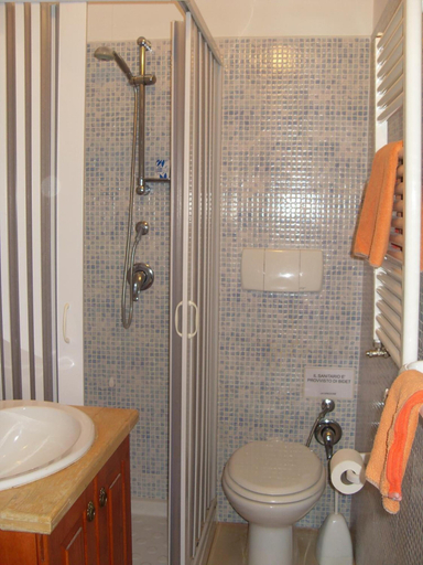 Bathroom 5, B&B Frammenti D'Itria, Brindisi