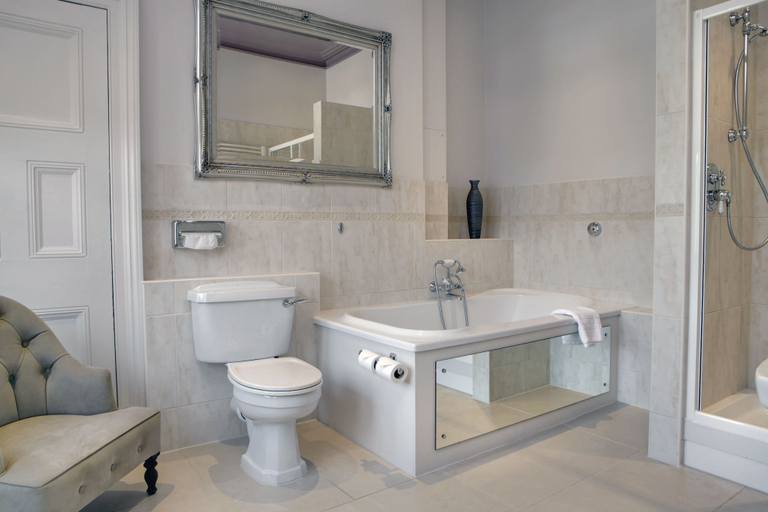Bathroom 4, Pontlands Park, Essex