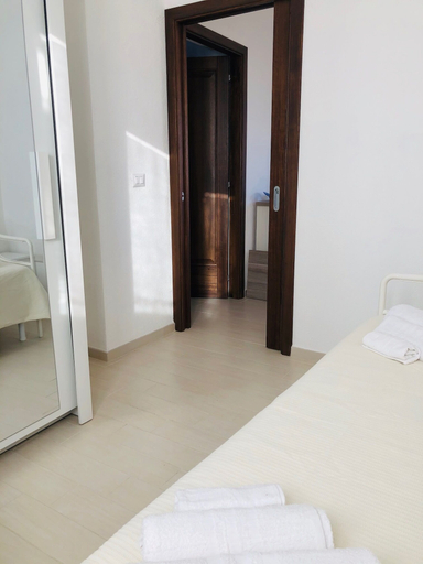 Room 5, Fantastico San Teodoro Fraili LUC02, Nuoro
