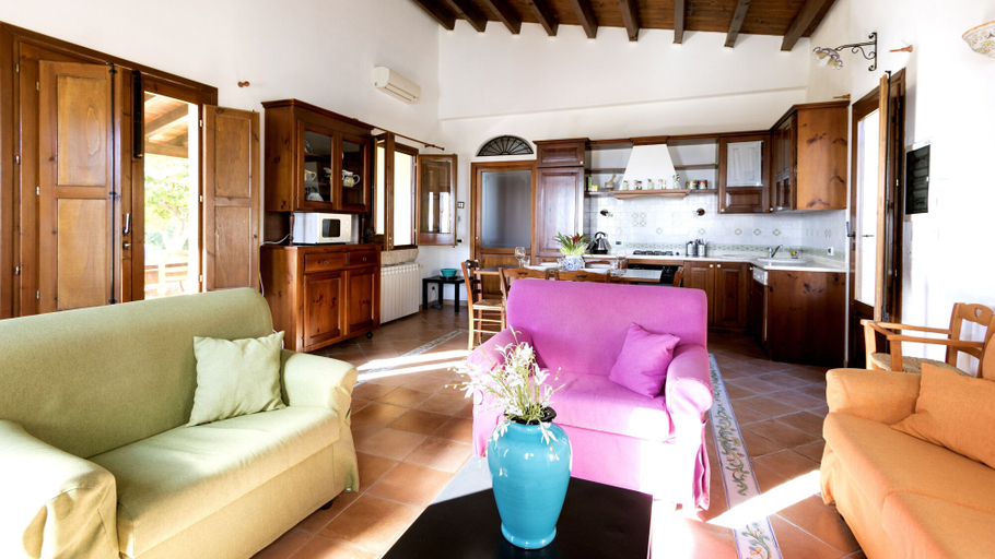 Others 5, Villa Cialoma, Trapani