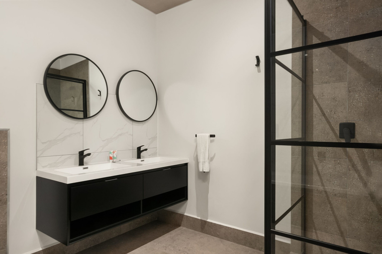 Bathroom 4, Hyde Park House Apartments, City of Johannesburg