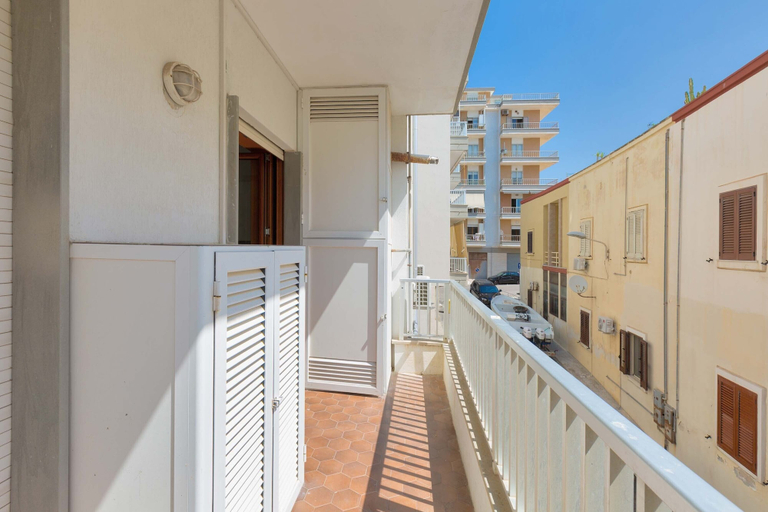 Balcony 4, 3040 Appartamento Bludamare by Barbarhouse, Lecce