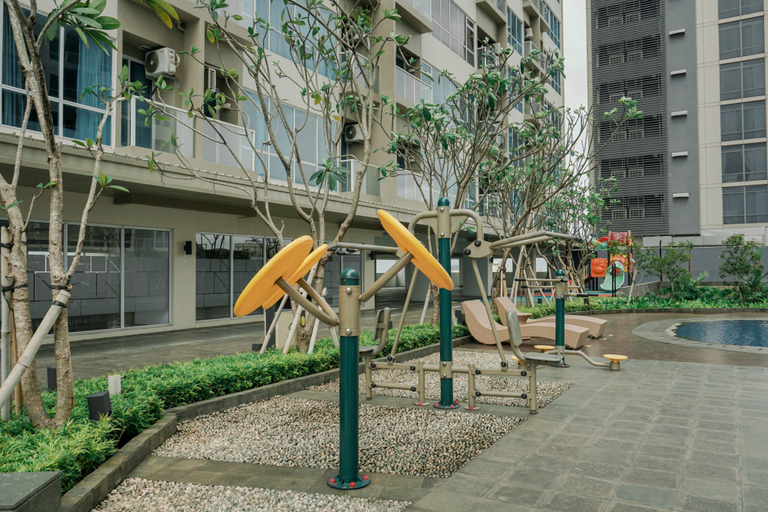 Exterior & Views 2, Warm and Cozy Studio Green Sedayu Apartment By Travelio, West Jakarta