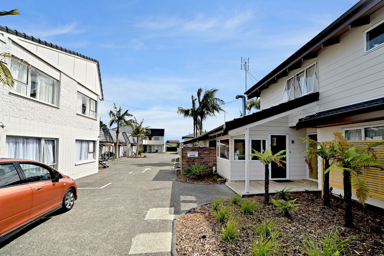 Exterior & Views 2, Takapuna Motor Lodge, Waitakere