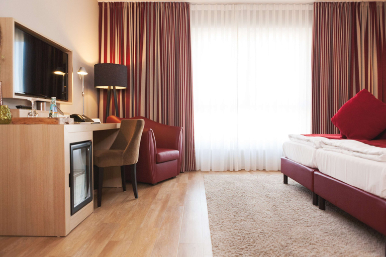 Bedroom 5, Weinhotel Kaisergarten, Alzey-Worms
