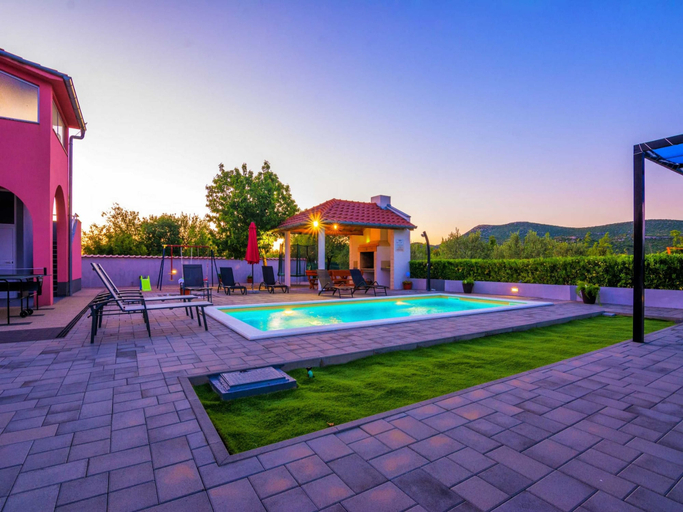 Sport & Beauty 3, Holiday Home Marinela, Tisno