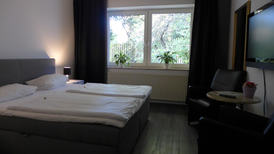 Bedroom 2, Hotel Heidpark, Lüneburg