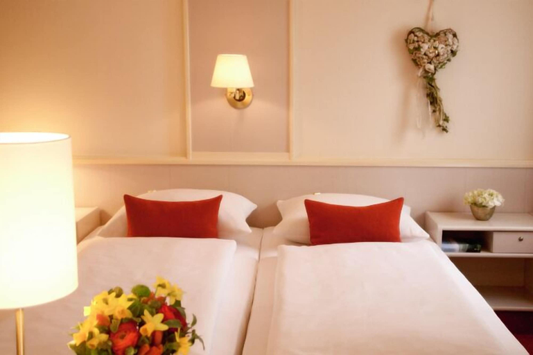 Bedroom 4, Hotel Dein Franz, Passau