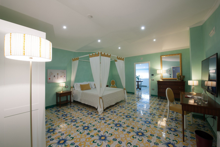 Bedroom 4, L'Araba Fenice, Salerno