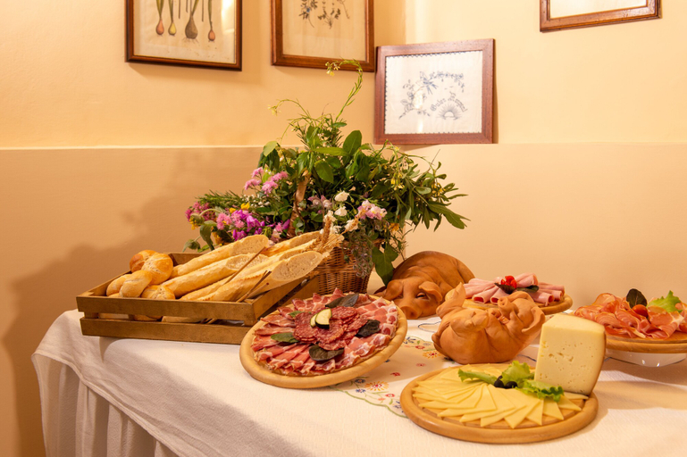 Food & Drinks 5, hotel minerva assisi, Perugia