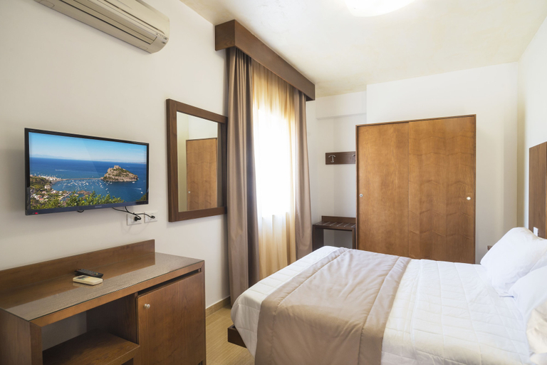 Bedroom 4, Hotel Bristol Terme, Napoli