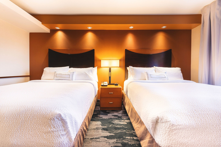 Bedroom 3, Fairfield Inn & Suites by Marriott Redding, Shasta