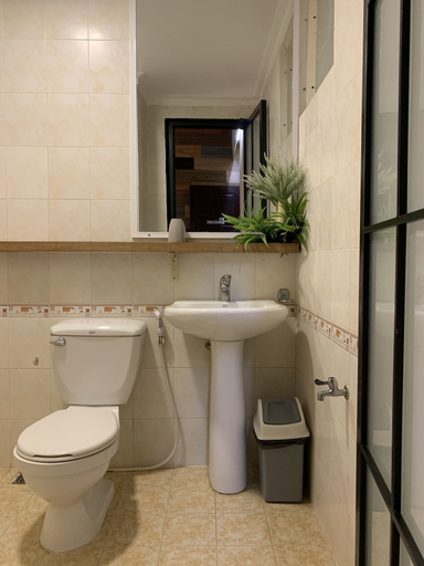 Bathroom 3, N&D Homestay, Cái Răng