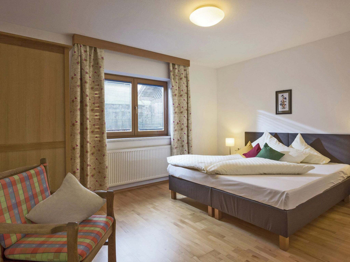 Bedroom 2, Pleasing Apartment in Kaltenbach near Ski Area, Schwaz