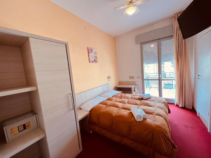 Bedroom 3, hotel Silvie Rose, Forli' - Cesena