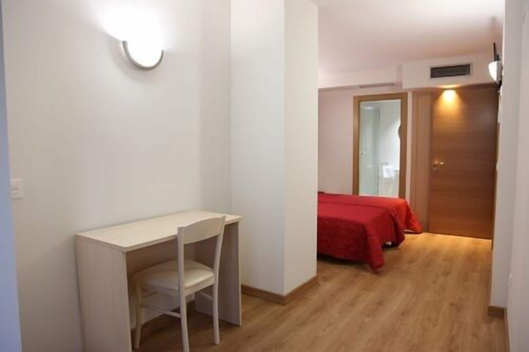 Bedroom 3, Hostal Santel San Marcos, Salamanca