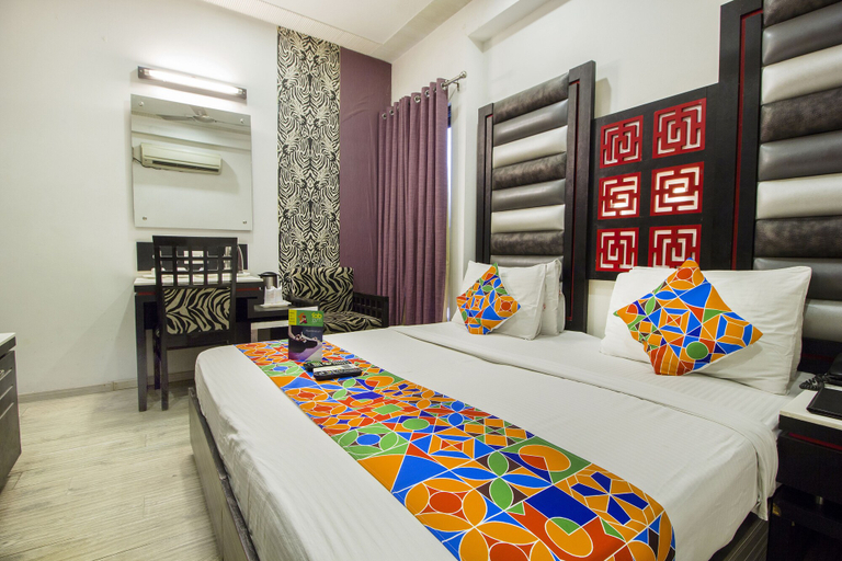 Bedroom 3, Hotel Suncourt Corporate, Delhi