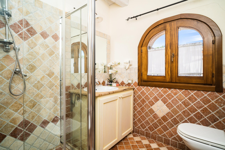 Bathroom 5, LH Pozzo Sacro Hotel, Olbia-Tempio