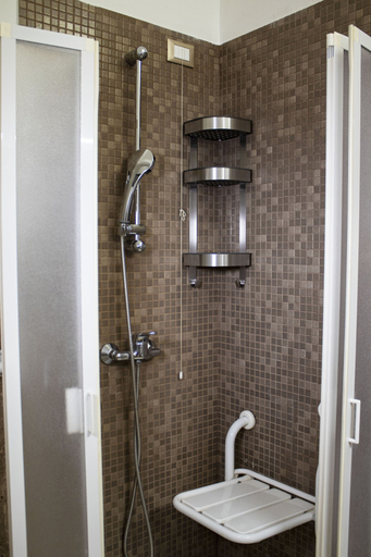 Bathroom 3, Palazzo Sant'Elena, Foggia
