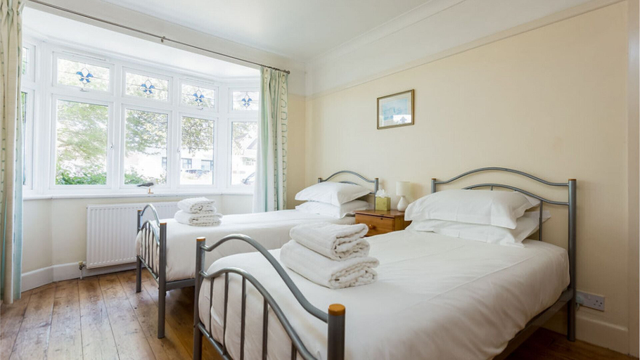 Bedroom 2, Woodstock, Poole