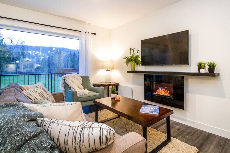 Others 4, Revelstoke Retreat by Revelstoke Vacations, Columbia-Shuswap