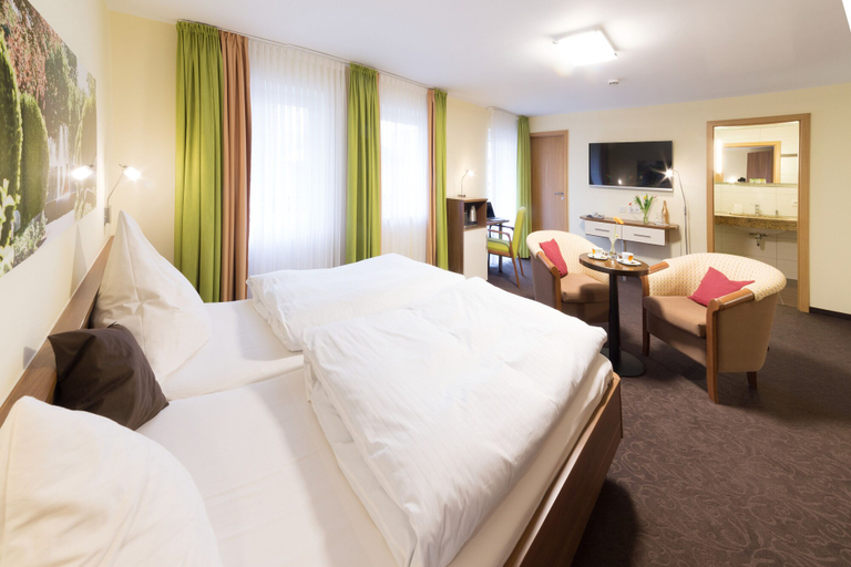 Bedroom 2, Vitalhotel Garni Vier Jahreszeiten, Passau