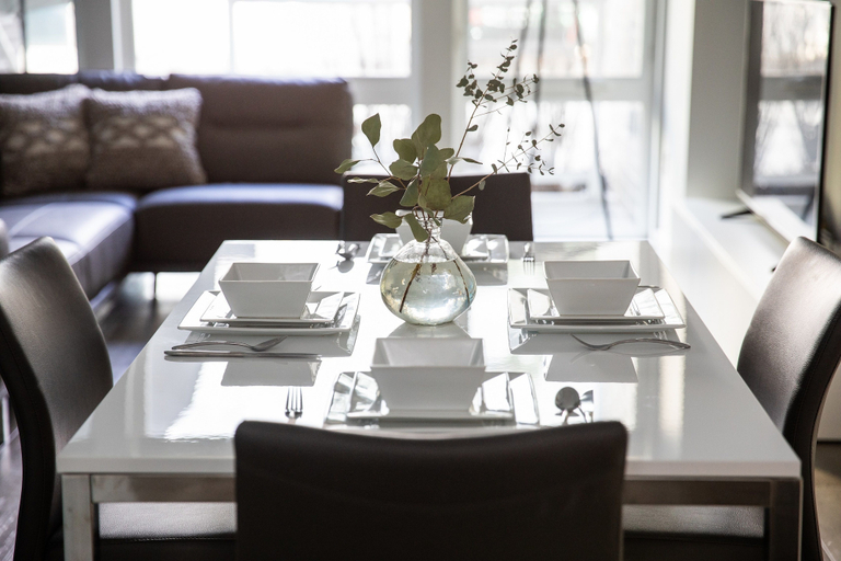 Food & Drinks, Domicile Suites at Mark on 8th, Seattle