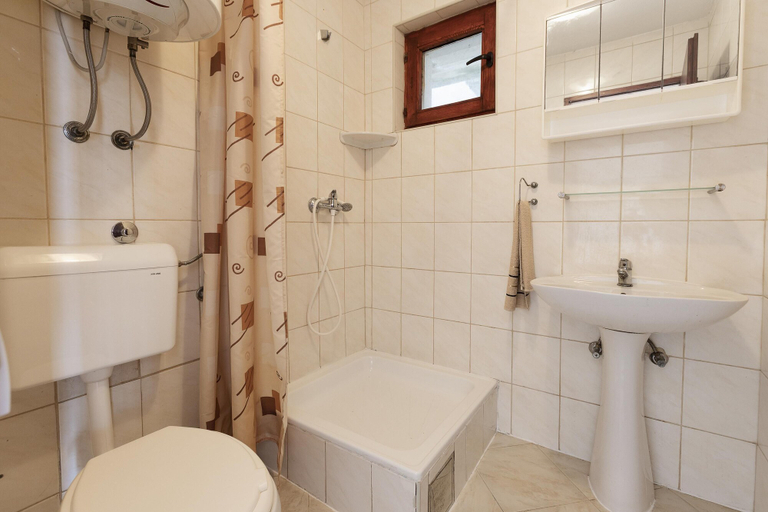 Bathroom 3, Crystal Sky Apartments