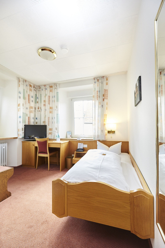 Bedroom 2, Flair Hotel Gasthof zum Hirsch, Reutlingen