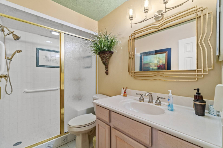 Bathroom 4, Regency Towers 223, Bay